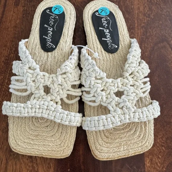 NEW Free People Sandri Macrame slip on Sandals in beige natural color Sz 7.5