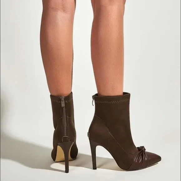 NEW INVENTORY 🔥🍂Knot Detail Back Zipper Classic Boots🍂🔥