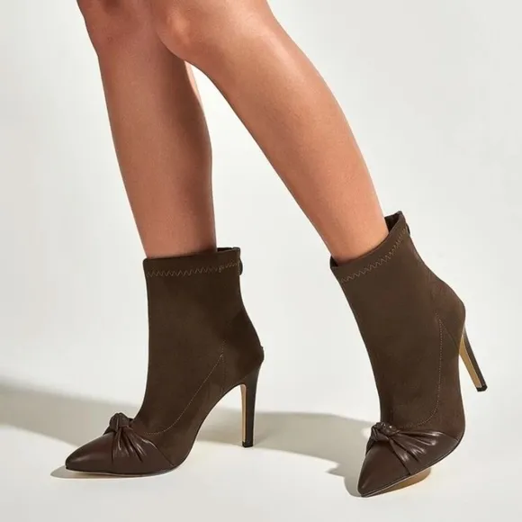 NEW INVENTORY 🔥🍂Knot Detail Back Zipper Classic Boots🍂🔥