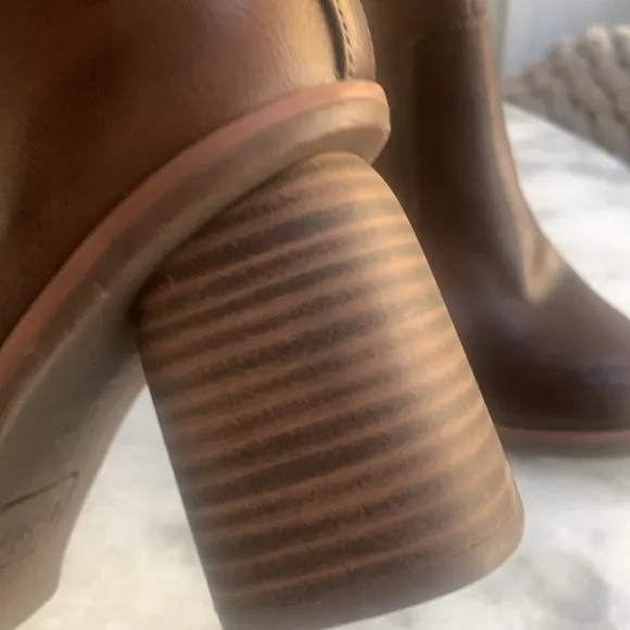 NEW KORK-EASE DESTINY Stacked 3” HEEL ANKLE BOOTS Classic Brown WOMEN'S SIZE 6.5