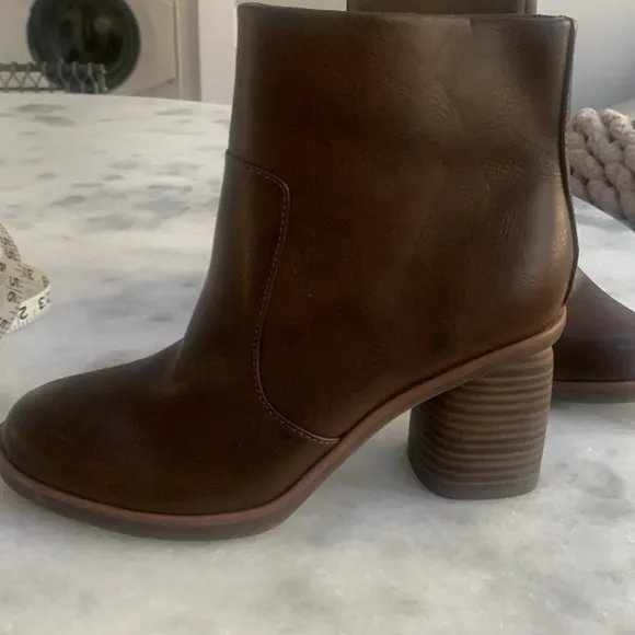 NEW KORK-EASE DESTINY Stacked 3” HEEL ANKLE BOOTS Classic Brown WOMEN'S SIZE 6.5