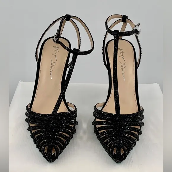 🌹New Listing🌹NWT Betsey Johnson Sbali Women’s Black Embellished Sandals Shoes