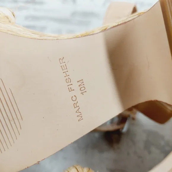 NEW Marc Fisher Steel Tan Woven Platform Heel Sandals X120