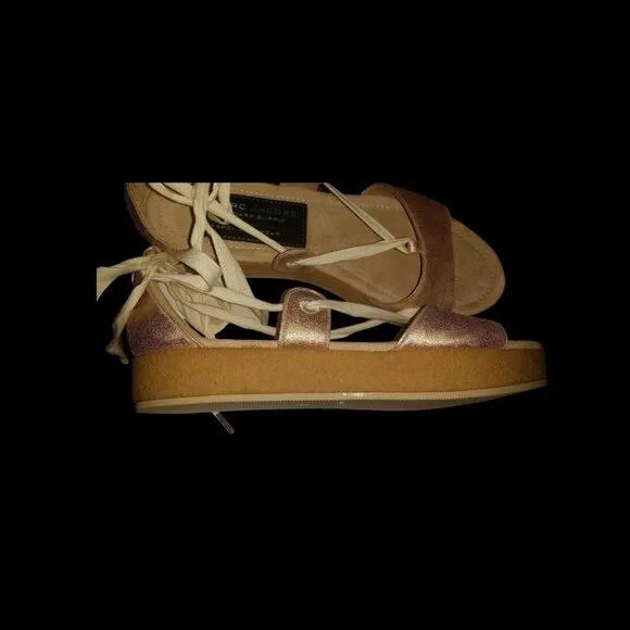 New Marc Jacobs Metallic Gladiator Sandals - Size 7.5 US - In Box