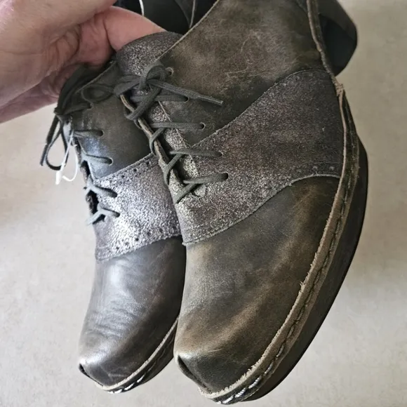 NEW! NAOT Women's Leather Besalu Voyage Lace Up Wedge Oxford Pump Heel 40=9/9.5.