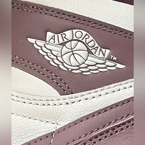 New Nike Air Jordan 1 Retro High OG Purple sneakers
