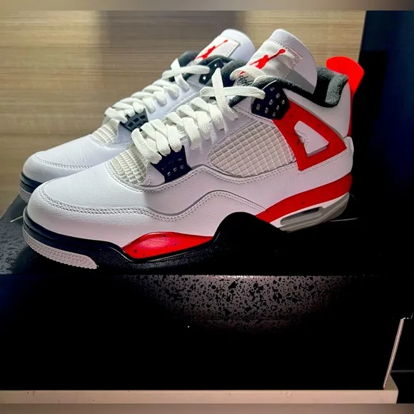 NEW Nike Air Jordan 4 Retro Red Cement DH6927-161 Men's Size 11 Sneakers Shoes