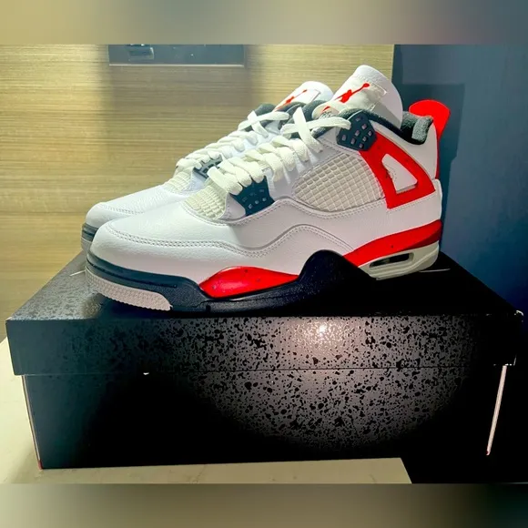 NEW Nike Air Jordan 4 Retro Red Cement DH6927-161 Men's Size 11 Sneakers Shoes