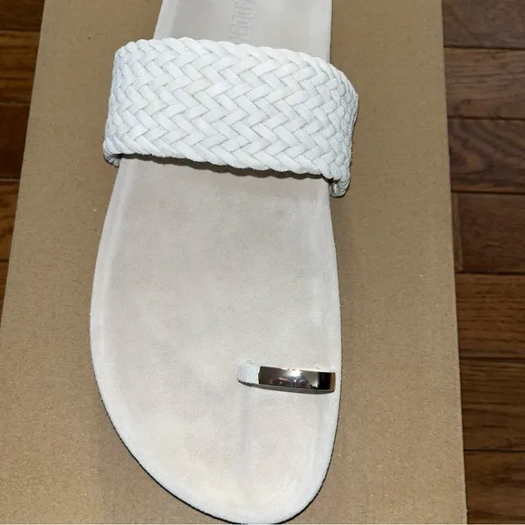 NEW Steve Madden Sonoma Toe Loop Sandals Bone White Leather Women’s Size 11
