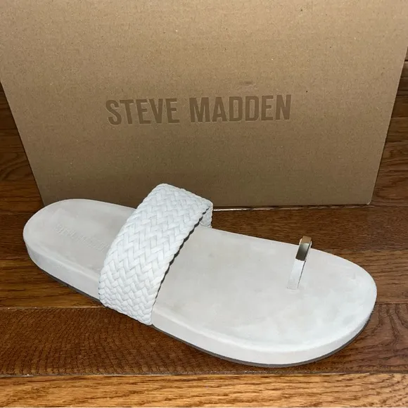 NEW Steve Madden Sonoma Toe Loop Sandals Bone White Leather Women’s Size 11