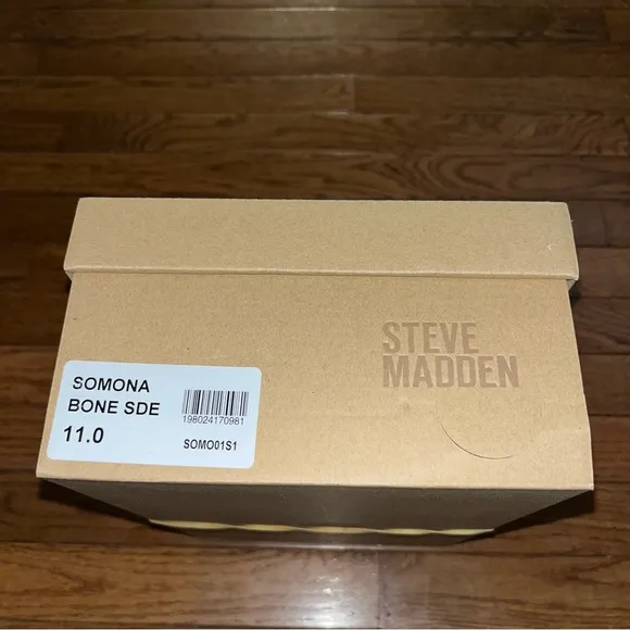 NEW Steve Madden Sonoma Toe Loop Sandals Bone White Leather Women’s Size 11