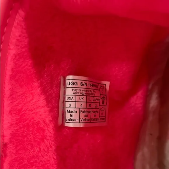 NEW! UGG CLASSIC BRELLAH SUPER CORAL WOMEN'S Size 6
