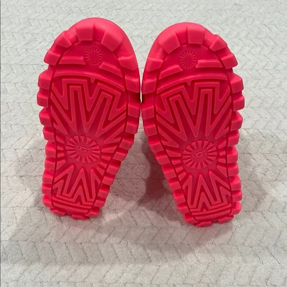 NEW! UGG CLASSIC BRELLAH SUPER CORAL WOMEN'S Size 6