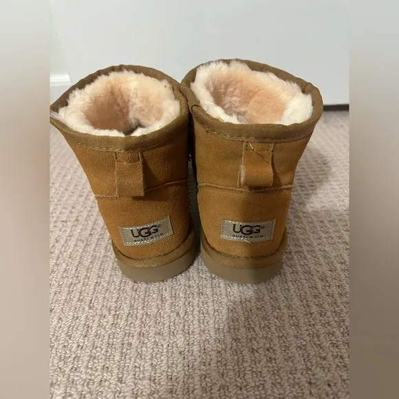 NEW UGG Classic Mini II Boot Women’s Size 9