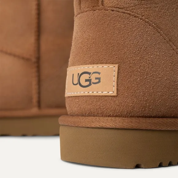 NEW UGG Classic Mini II Boot Women’s Size 9