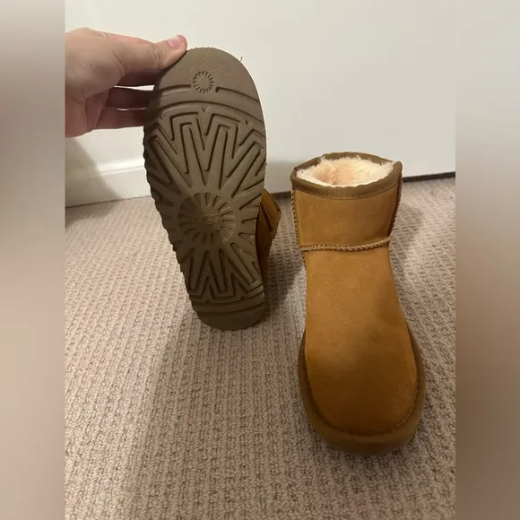 NEW UGG Classic Mini II Boot Women’s Size 9