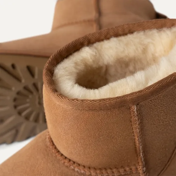 NEW UGG Classic Mini II Boot Women’s Size 9