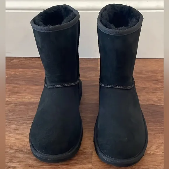 NEW UGG Classic Short Boots