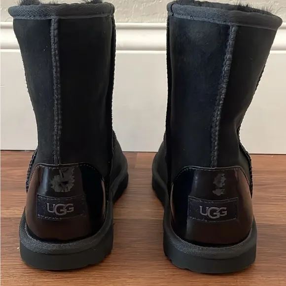 NEW UGG Classic Short Boots