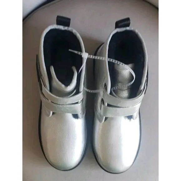 NEW UGG KIDS /GIRLS NEUMEL PLATFORM LEATHER SILVER METALLIC BOOTS SZ 6