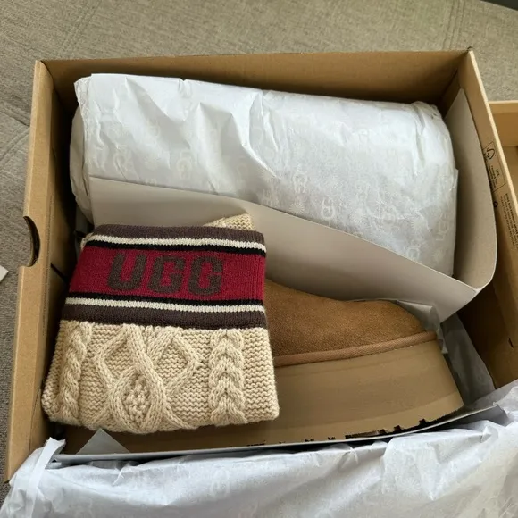 NEW UGG W Classic Sweater Letter Boots