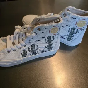 New Vans Eco Authentic VR3 Desert Cactus Sun Embroidery Shoes High tops. W8.5 M7