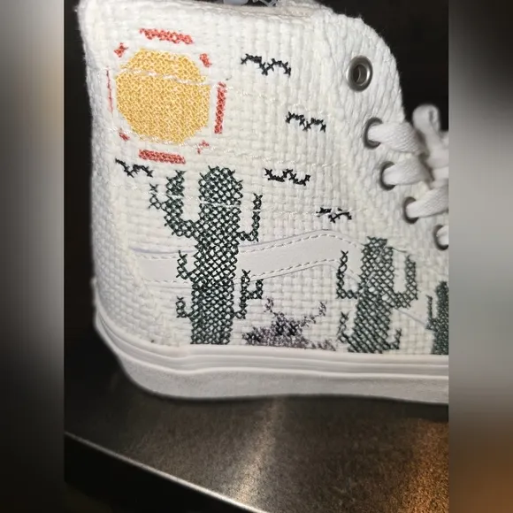 New Vans Eco Authentic VR3 Desert Cactus Sun Embroidery Shoes High tops. W8.5 M7