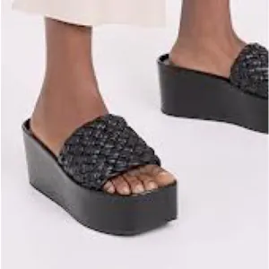 NEW Vince Women's Mari Slip On Platform Wedge Sandals Sz 9.5