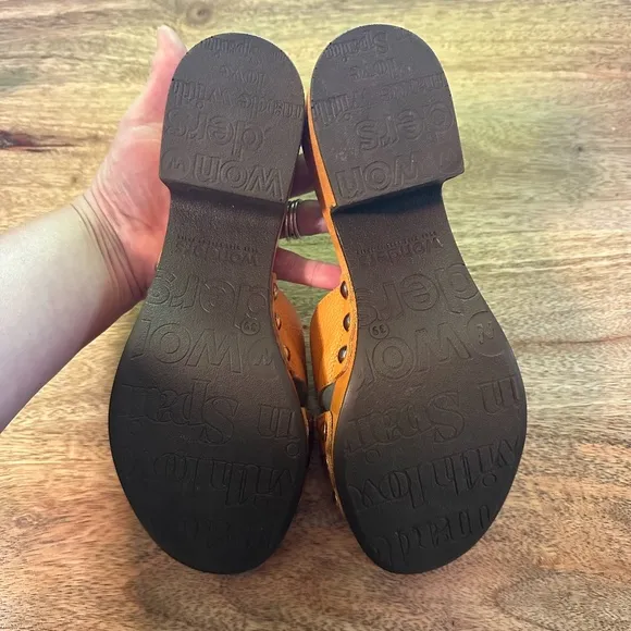 NEW Wonders Wild Mango Platform Slide size 39/9