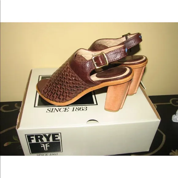 NIB BEAUTIFUL FRYE SOFIA 8.5 WOVEN DARK BROWN LEATHER SLING SANDALS BLOCK HEEL