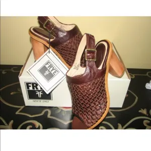 NIB BEAUTIFUL FRYE SOFIA 8.5 WOVEN DARK BROWN LEATHER SLING SANDALS BLOCK HEEL