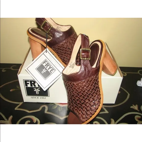 NIB BEAUTIFUL FRYE SOFIA 8.5 WOVEN DARK BROWN LEATHER SLING SANDALS BLOCK HEEL