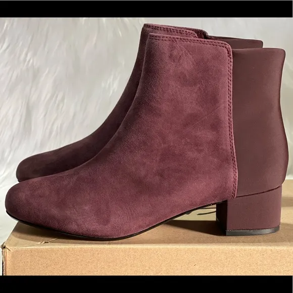 NIB Clarks Chartli Valley Burgundy Suede Ankle Boots Booties