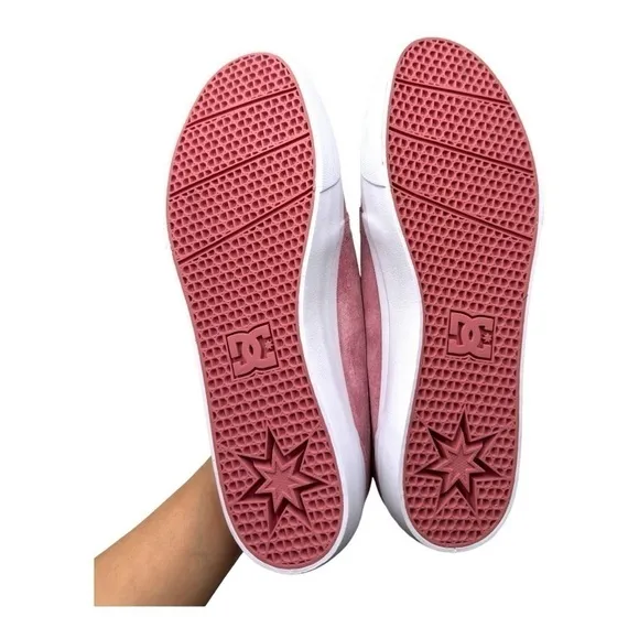 NIB DC Trase SE Skate Shoes in Rose Platform Sneakers Suede Leather size 11