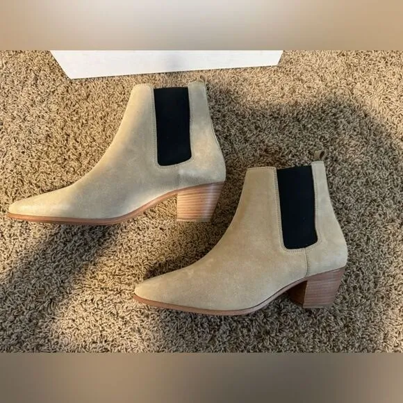 NIB IRO Women's Natural Yvette Suede Ankle Boots - sz 41