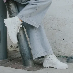 NIB Palladium Women's White PAMPA HI SHOES 6.5M