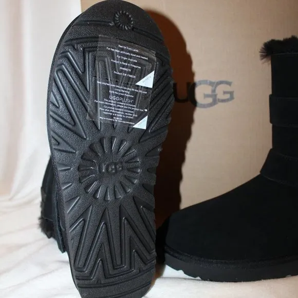 NIB UGG BAILEY LOGO CLASSIC SHORT STRAP SUEDE SHEARLING LINED BOOTS BLACK‎