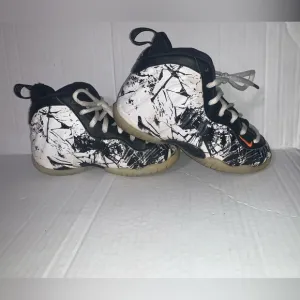 Nike Air Foamposite One Black Orange Basketball Shoes