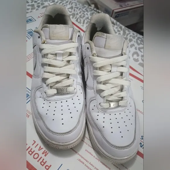 Nike Air Force 1 '07 Men's 9 White Pre-owned