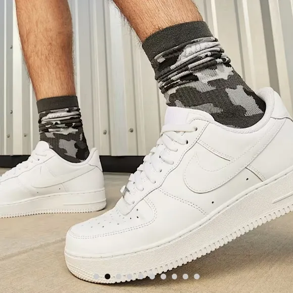Nike Air Force 1 '07 Men's 9 White Pre-owned