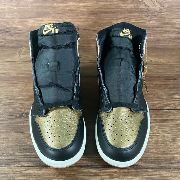 Nike Air Jordan 1 Retro High NEW OG Black Metallic Gold Leather Sneakers Men’s