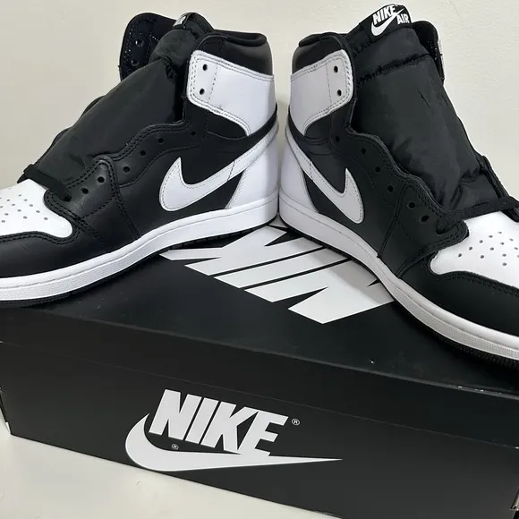 Nike Air Jordan 1 Retro High OG Shoes Black White- Men's 11.5 BRAND NEW
