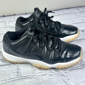 Nike Air Jordan 11 Retro Low 72-10 Black White 528896-001 Youth Shoes size 6.5Y
