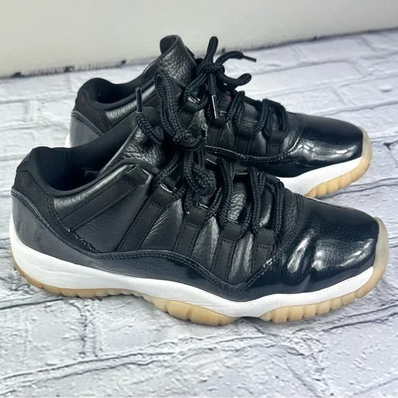 Nike Air Jordan 11 Retro Low 72-10 Black White 528896-001 Youth Shoes size 6.5Y