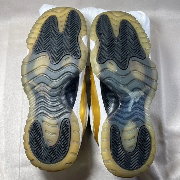 Nike Air Jordan 11 Retro Low GS Closing Ceremony Gold 528896-103 Size 6Y Shoes