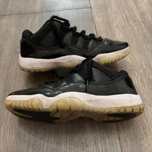 Nike Air Jordan 11 XI Retro Low 72-10 Black White Sneaker Shoes Men's Size 7.5