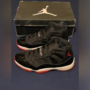 Nike Air Jordan 11 Xl Retro Bred 2012 Size 13 Black Red White