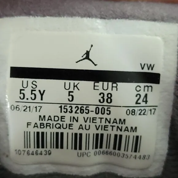 Nike AIR JORDAN 12 Retro Dark / Wolf Gray Suede Boots 153265-005 Size US 5Y