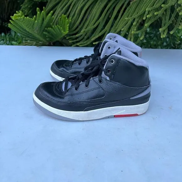 Nike Air Jordan 2 Retro Basketball Shoes Youth Boys Size: 1Y