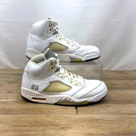 Nike Air Jordan 5 V Retro Metallic White 2015 Mens Size 10.5 Sneakers 136027-130